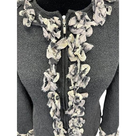 St. John Gray Wool Blend Zip Jacket with Raw Edge Rosette Trim Size 6 - Picture 7 of 12
